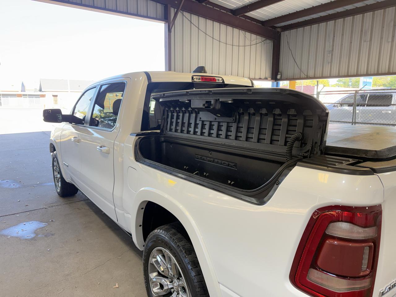 RAM 1500 Laramie Crew Cab SWB 2WD 2022