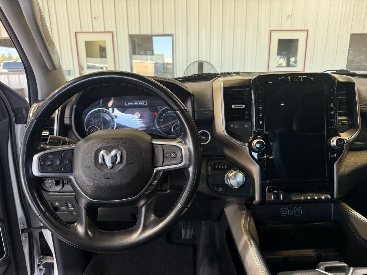 RAM 1500 Laramie Crew Cab SWB 2WD 2022
