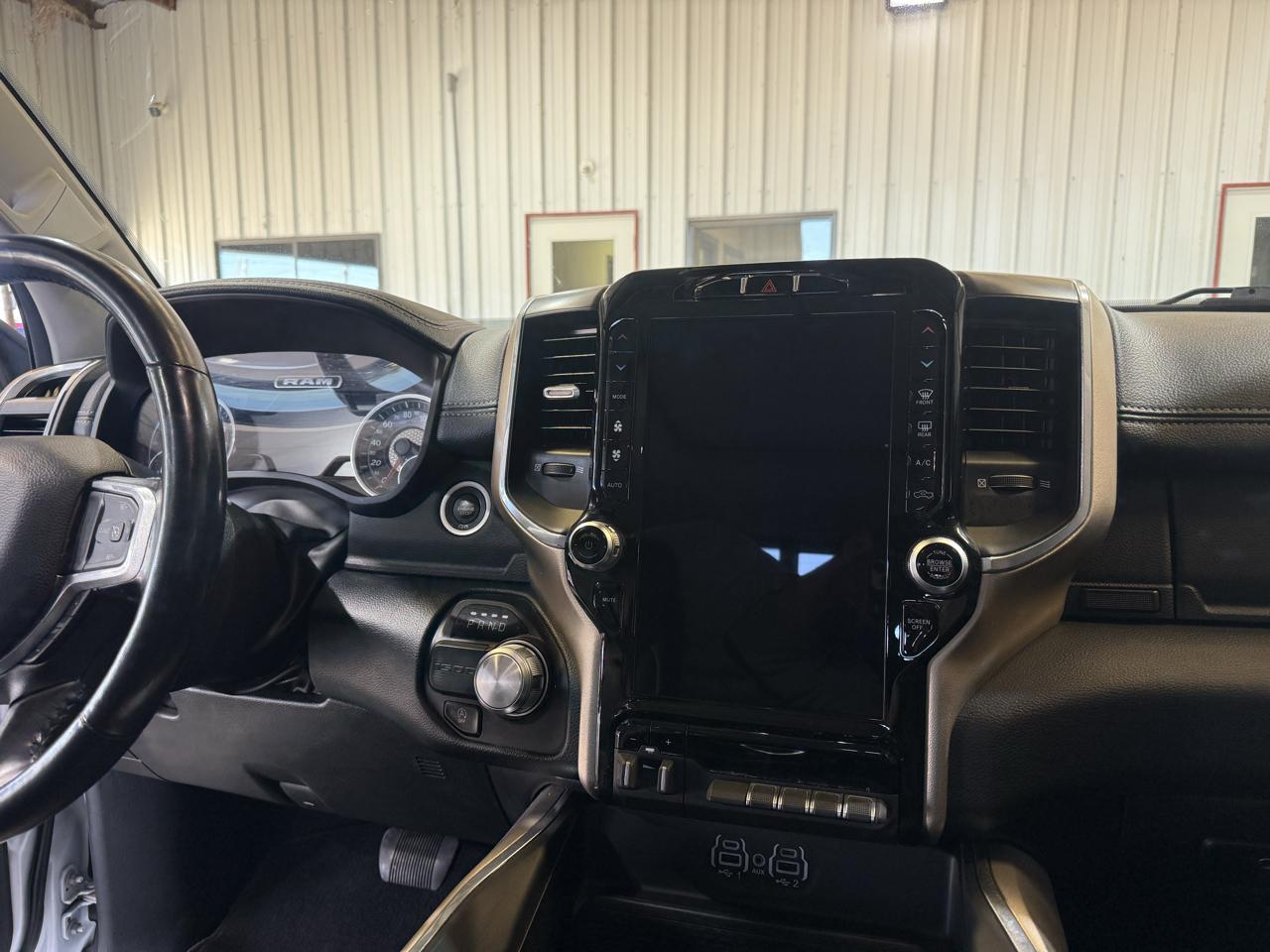RAM 1500 Laramie Crew Cab SWB 2WD 2022