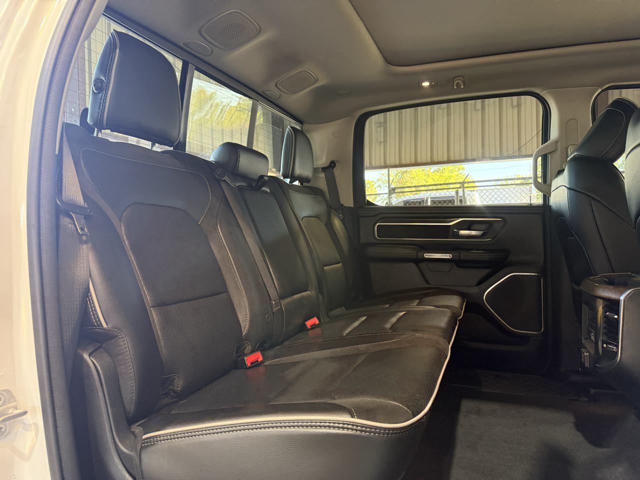RAM 1500 Laramie Crew Cab SWB 2WD 2022