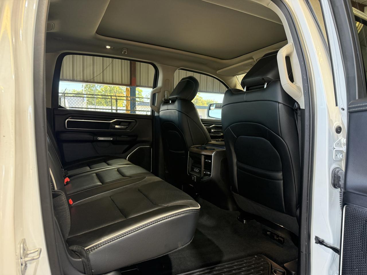 RAM 1500 Laramie Crew Cab SWB 2WD 2022