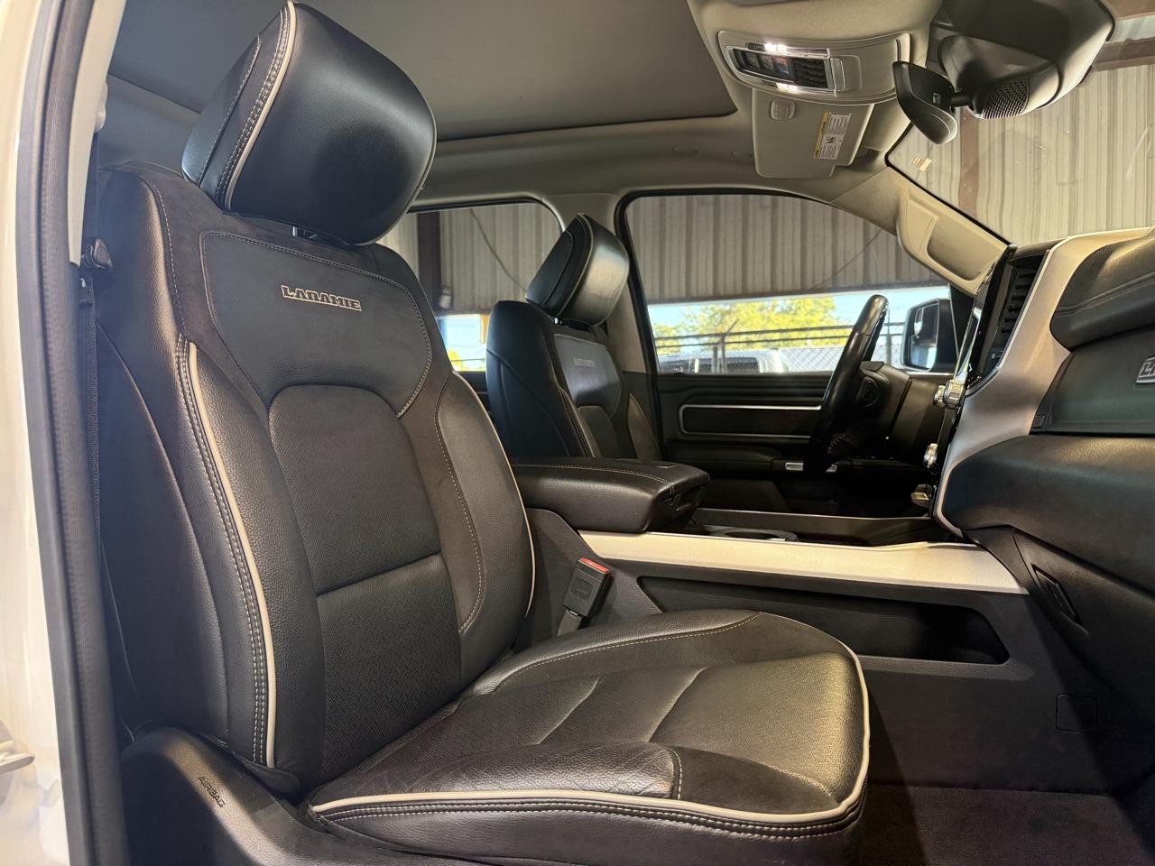 RAM 1500 Laramie Crew Cab SWB 2WD 2022