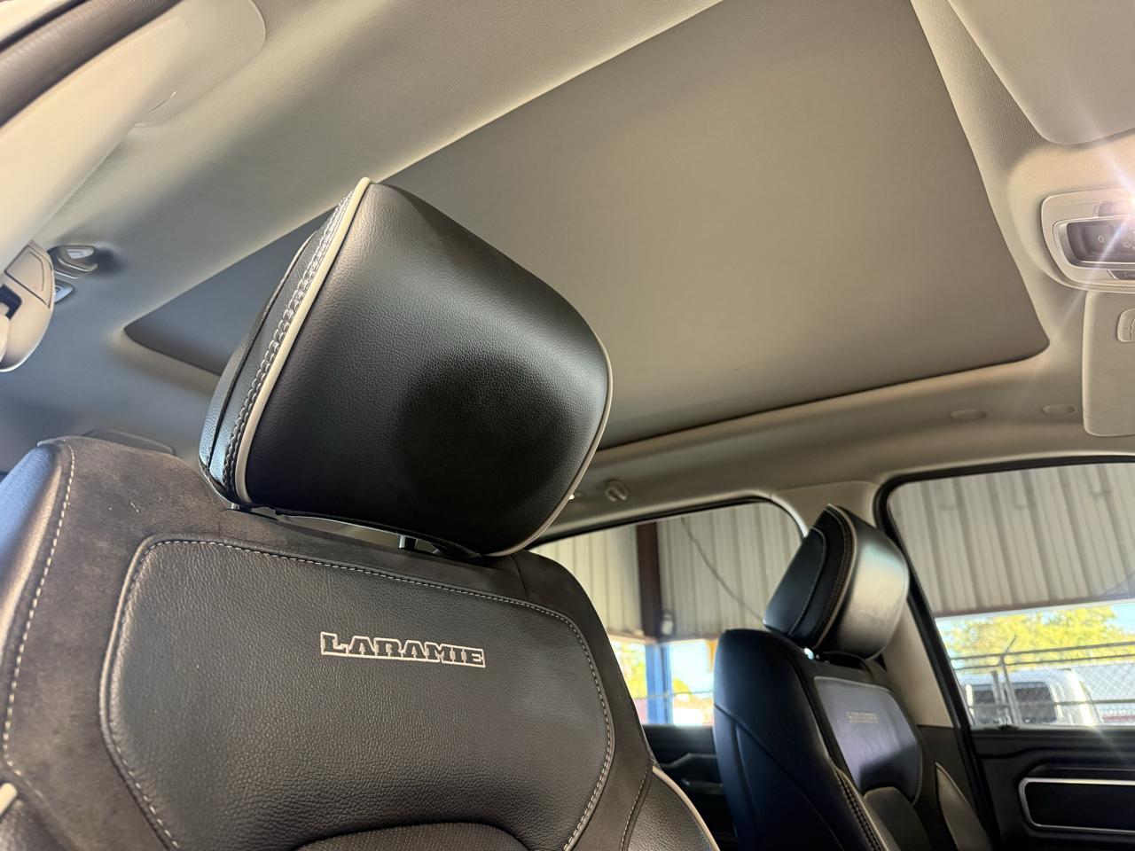 RAM 1500 Laramie Crew Cab SWB 2WD 2022