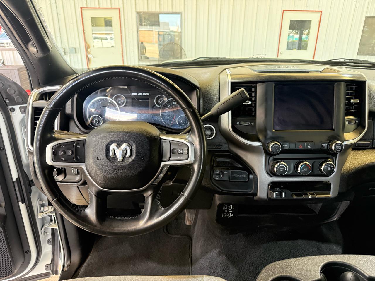 RAM 2500 Big Horn 4x4 Crew Cab 6'4" Box 2024