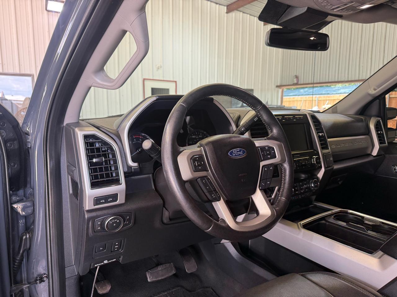 Ford F-250 SD Lariat Crew Cab 4WD 2021
