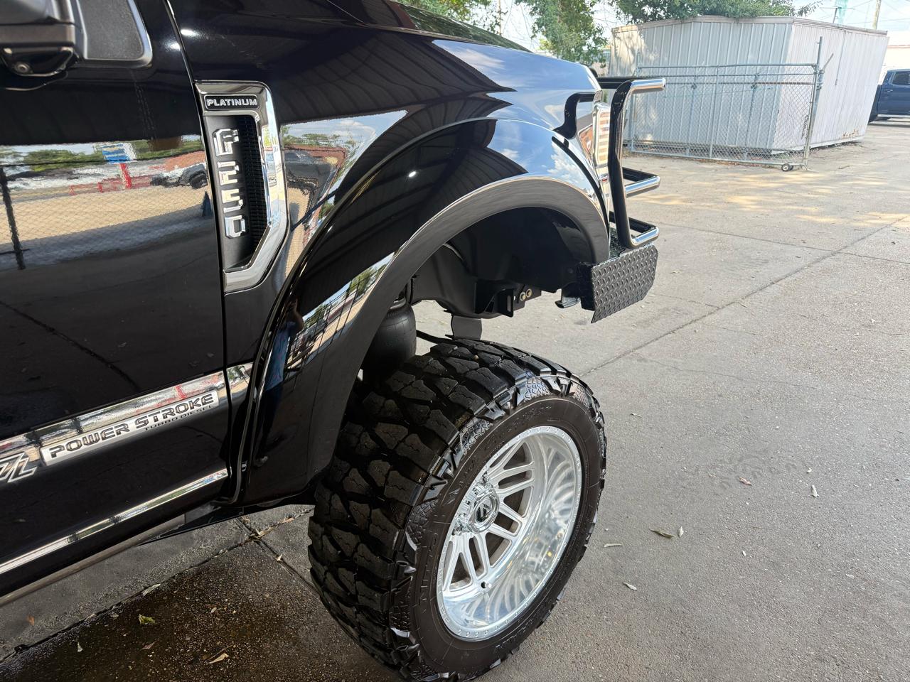 Ford F-250 SD Platinum Crew Cab 4WD 2020