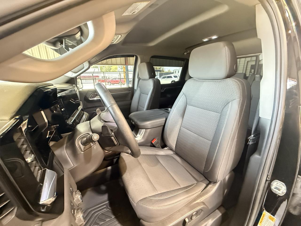 Chevrolet Silverado 1500 Trail Boss LT Crew Cab 4WD 2025