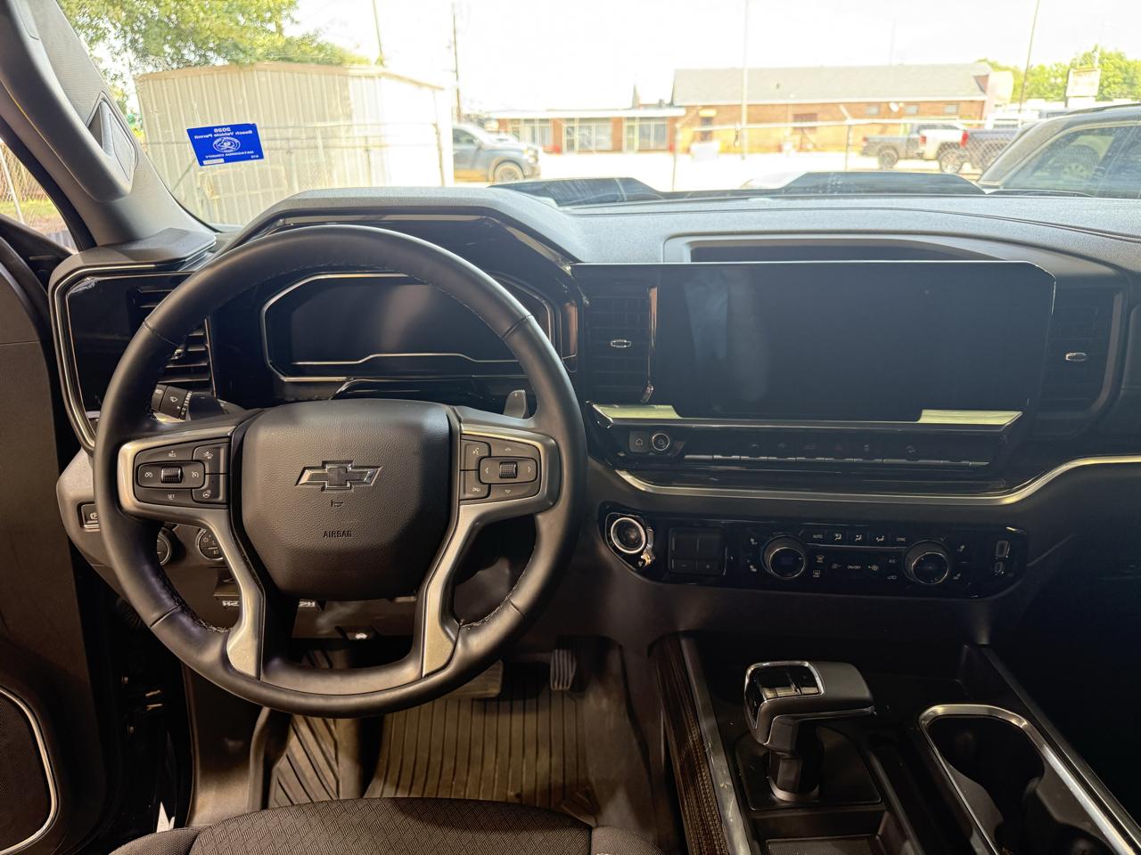 Chevrolet Silverado 1500 Trail Boss LT Crew Cab 4WD 2025