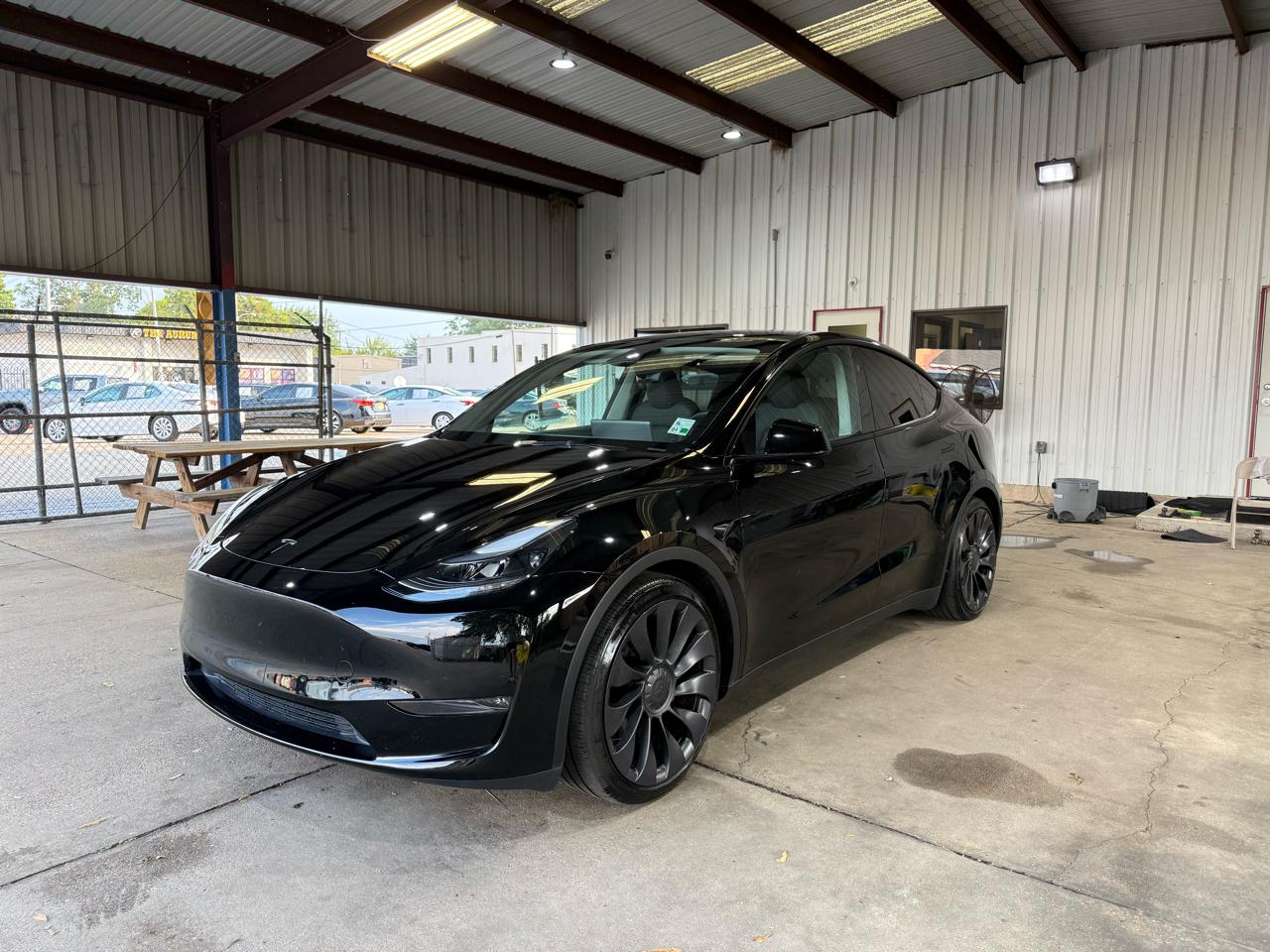 Tesla Model Y Performance 2025