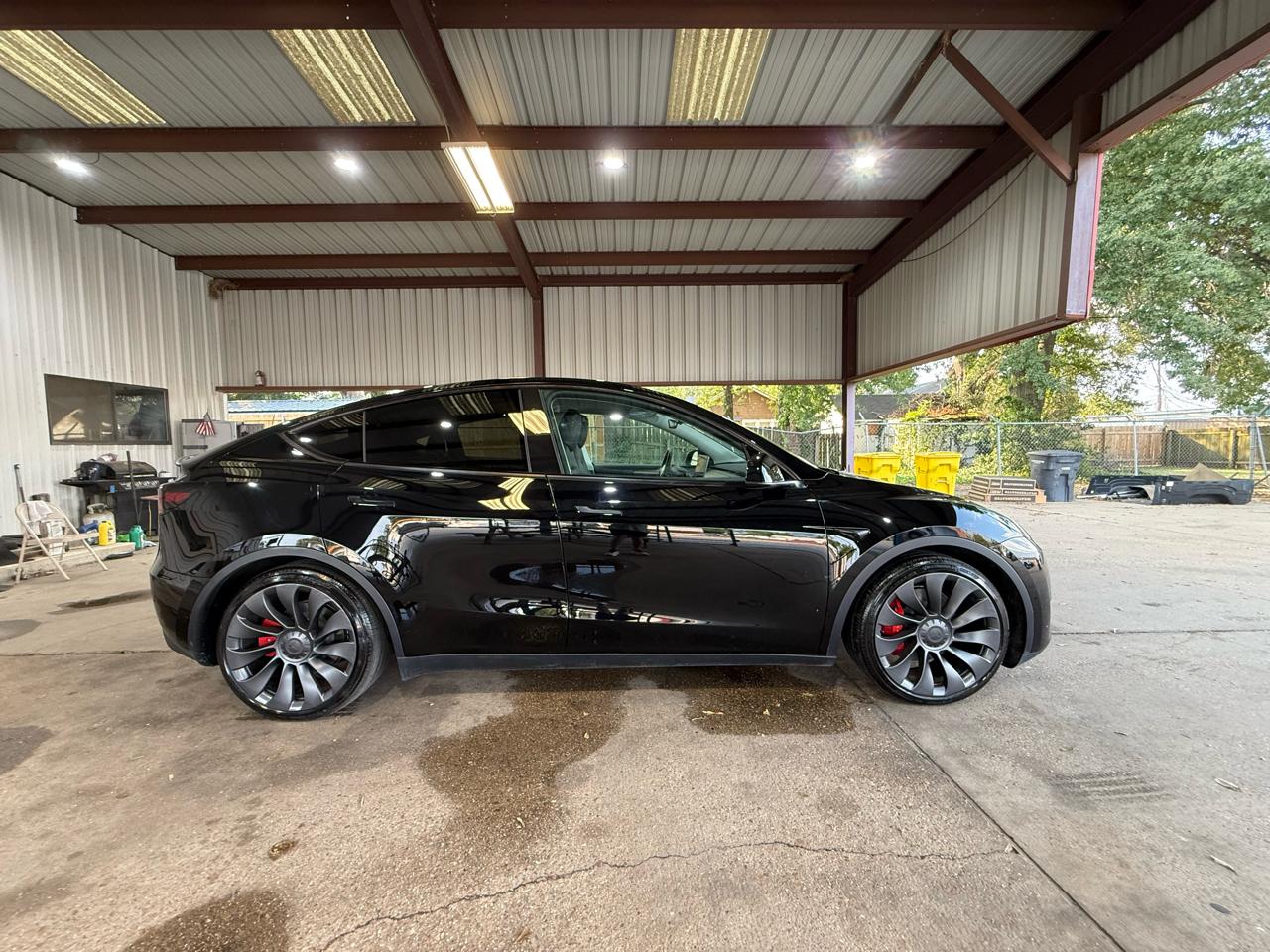Tesla Model Y Performance 2025