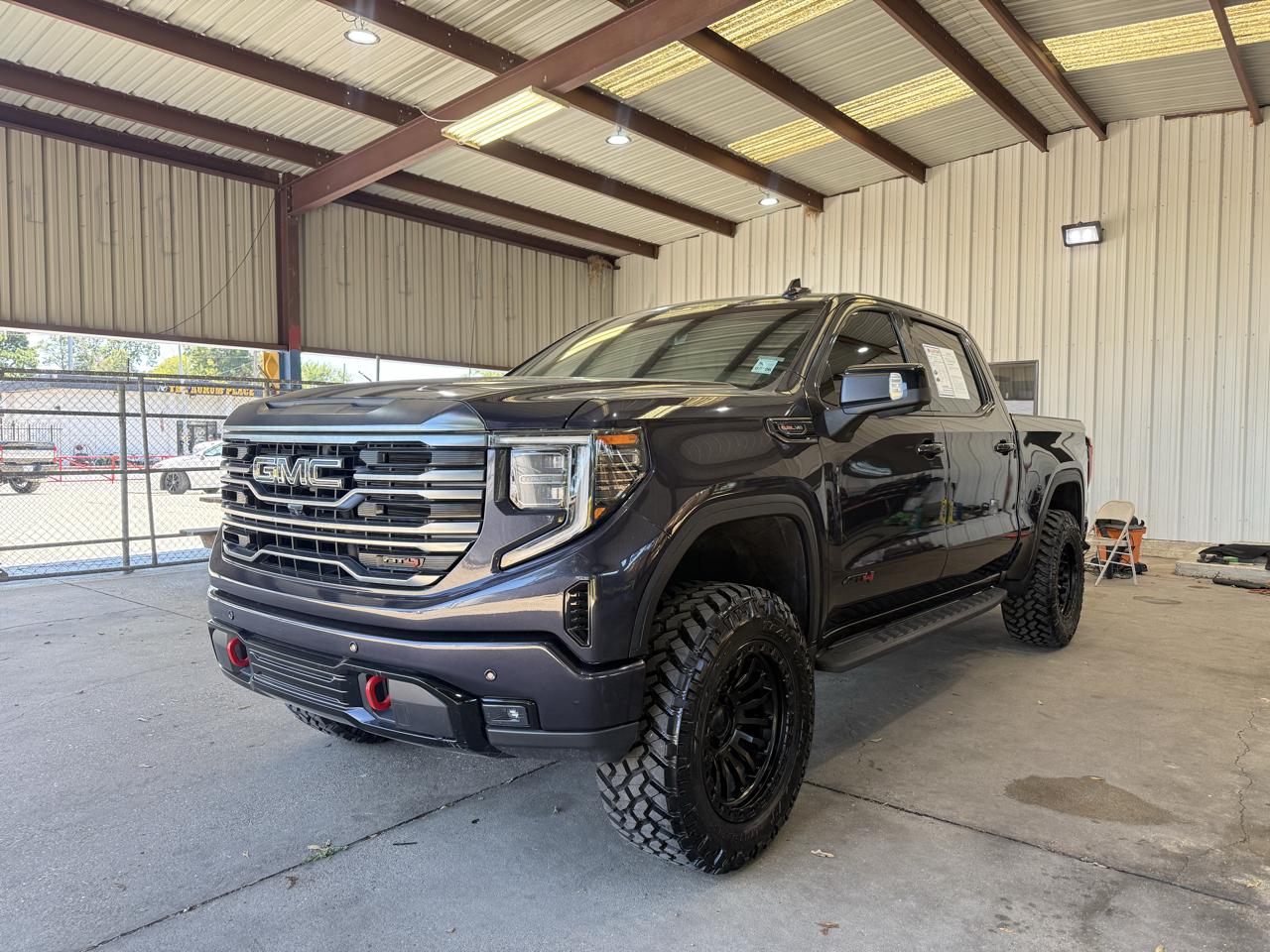 GMC Sierra 1500 AT4 Crew Cab 4WD 2024