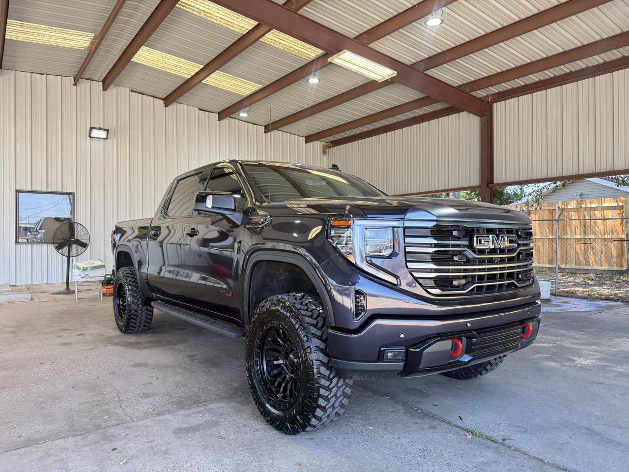 GMC Sierra 1500 AT4 Crew Cab 4WD 2024