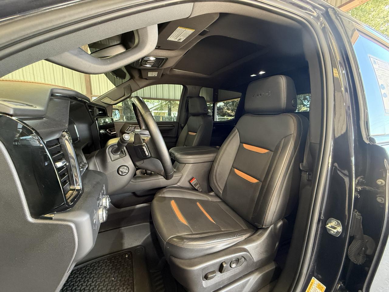 GMC Sierra 1500 AT4 Crew Cab 4WD 2024