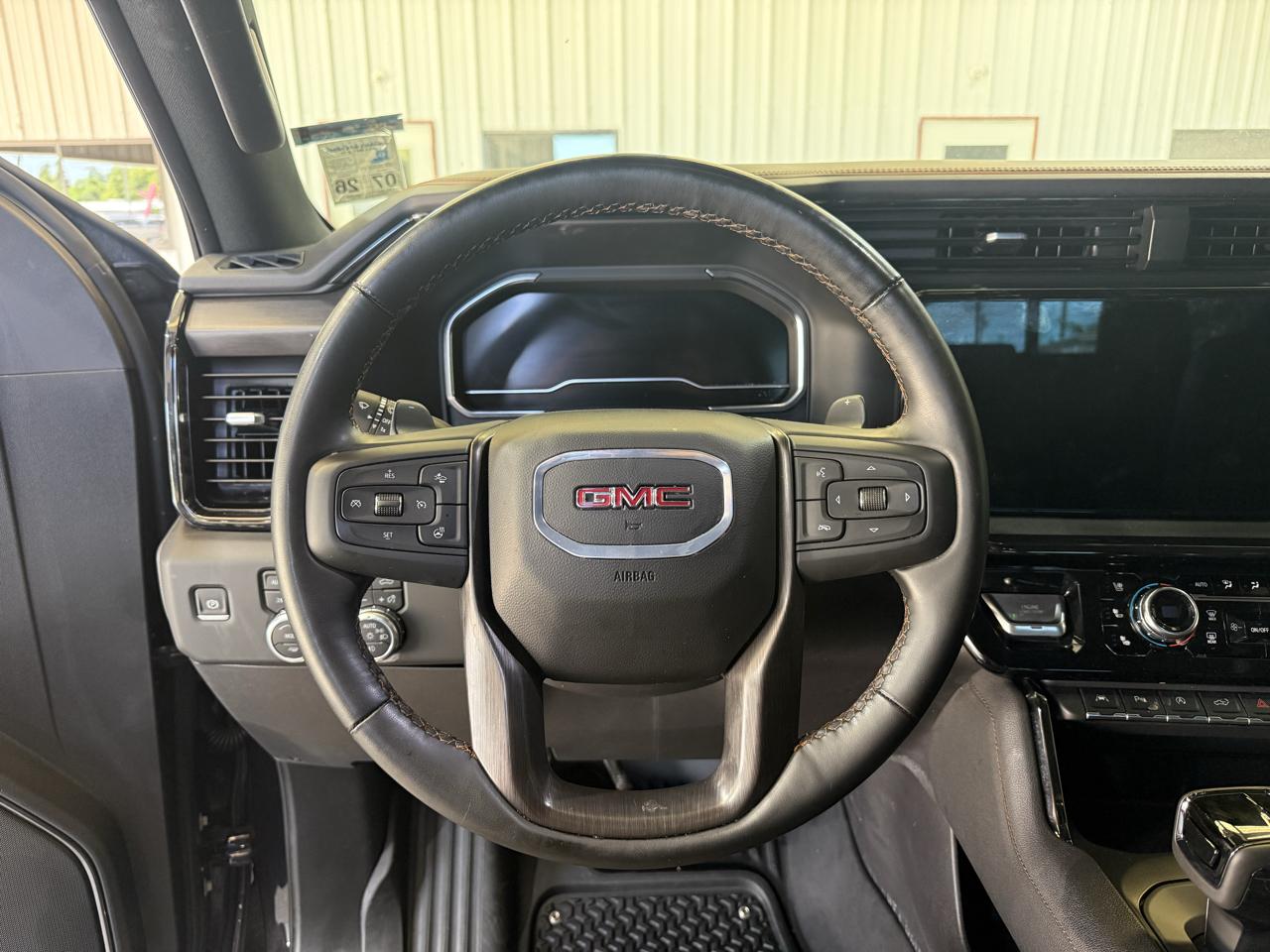 GMC Sierra 1500 AT4 Crew Cab 4WD 2024