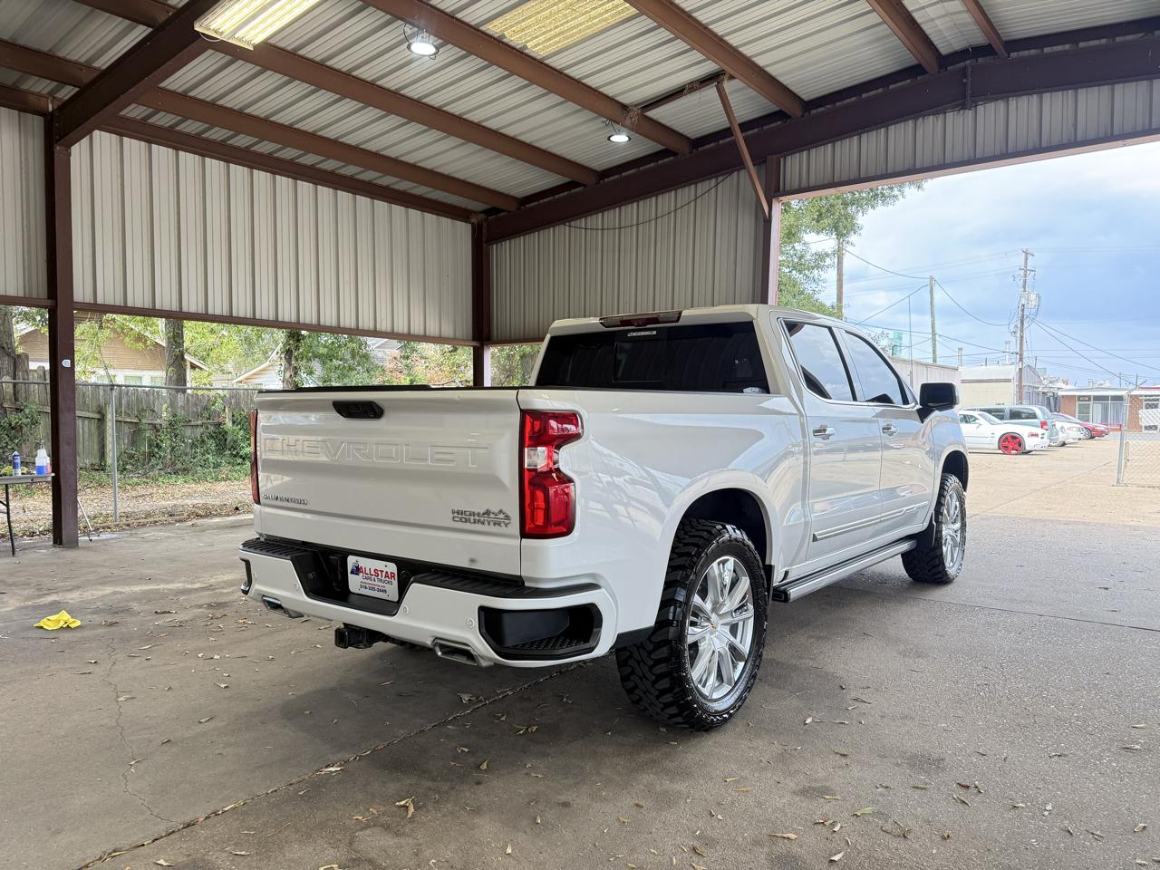Chevrolet Silverado 1500 High Country Crew Cab 4WD 2023