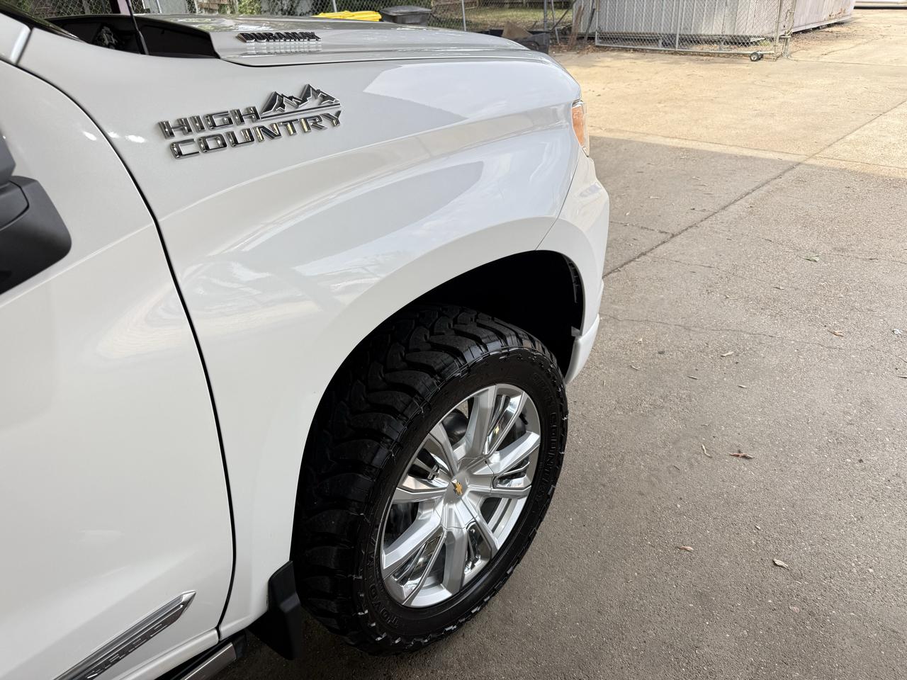 Chevrolet Silverado 1500 High Country Crew Cab 4WD 2023