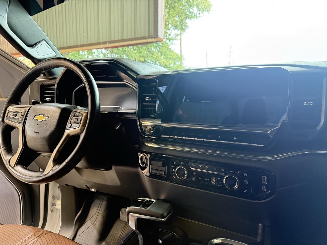 Chevrolet Silverado 1500 High Country Crew Cab 4WD 2023