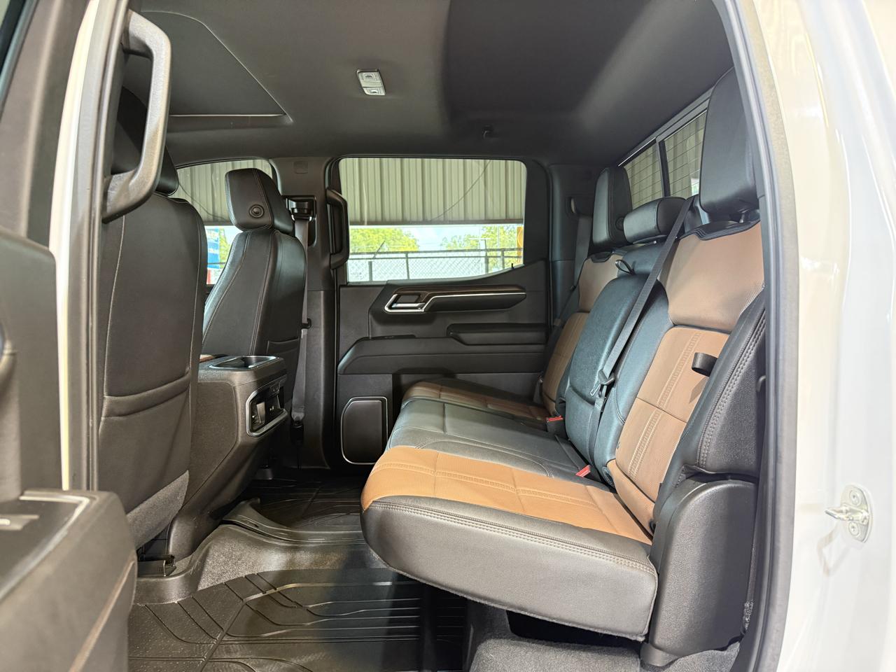 Chevrolet Silverado 1500 High Country Crew Cab 4WD 2023