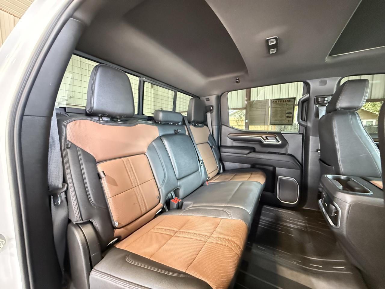 Chevrolet Silverado 1500 High Country Crew Cab 4WD 2023