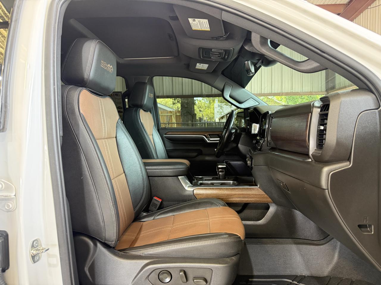 Chevrolet Silverado 1500 High Country Crew Cab 4WD 2023