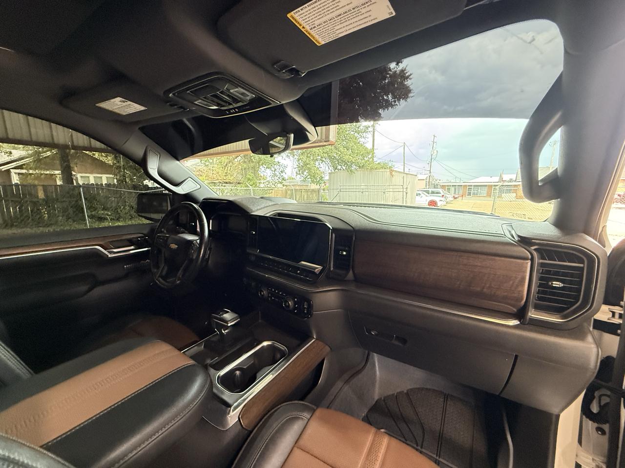 Chevrolet Silverado 1500 High Country Crew Cab 4WD 2023