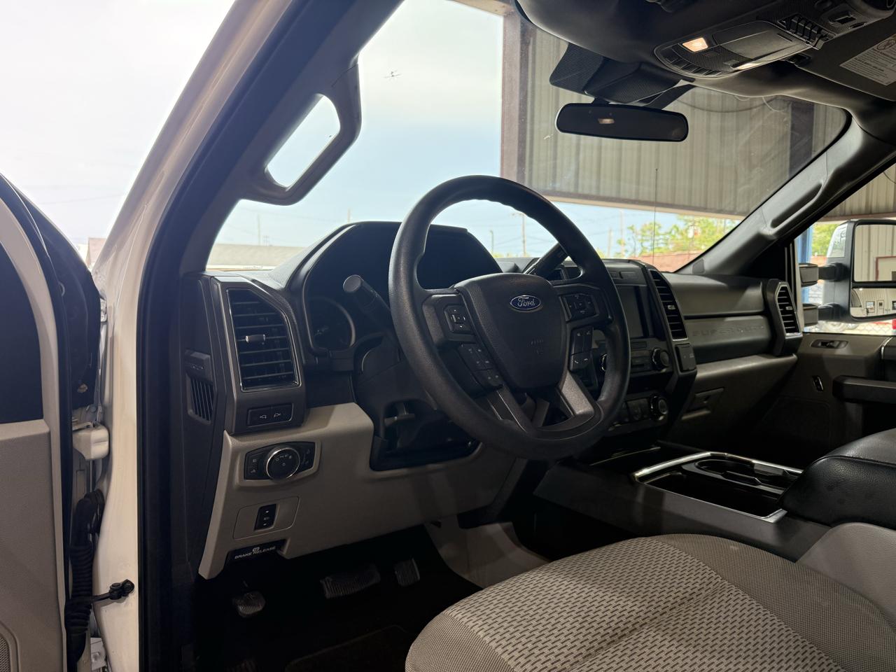 Ford F-250 SD XLT Crew Cab 4WD 2020