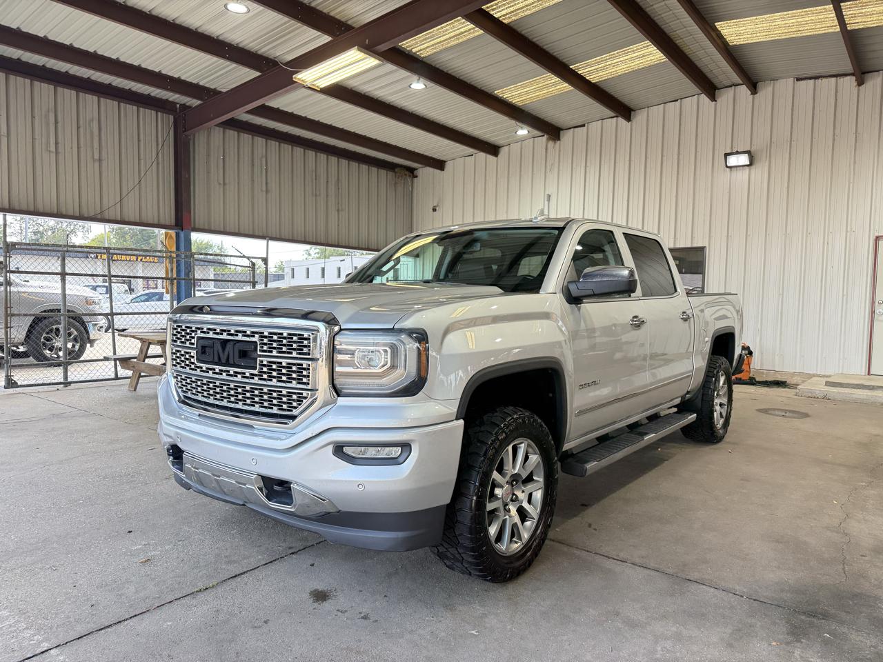 GMC Sierra photo 2