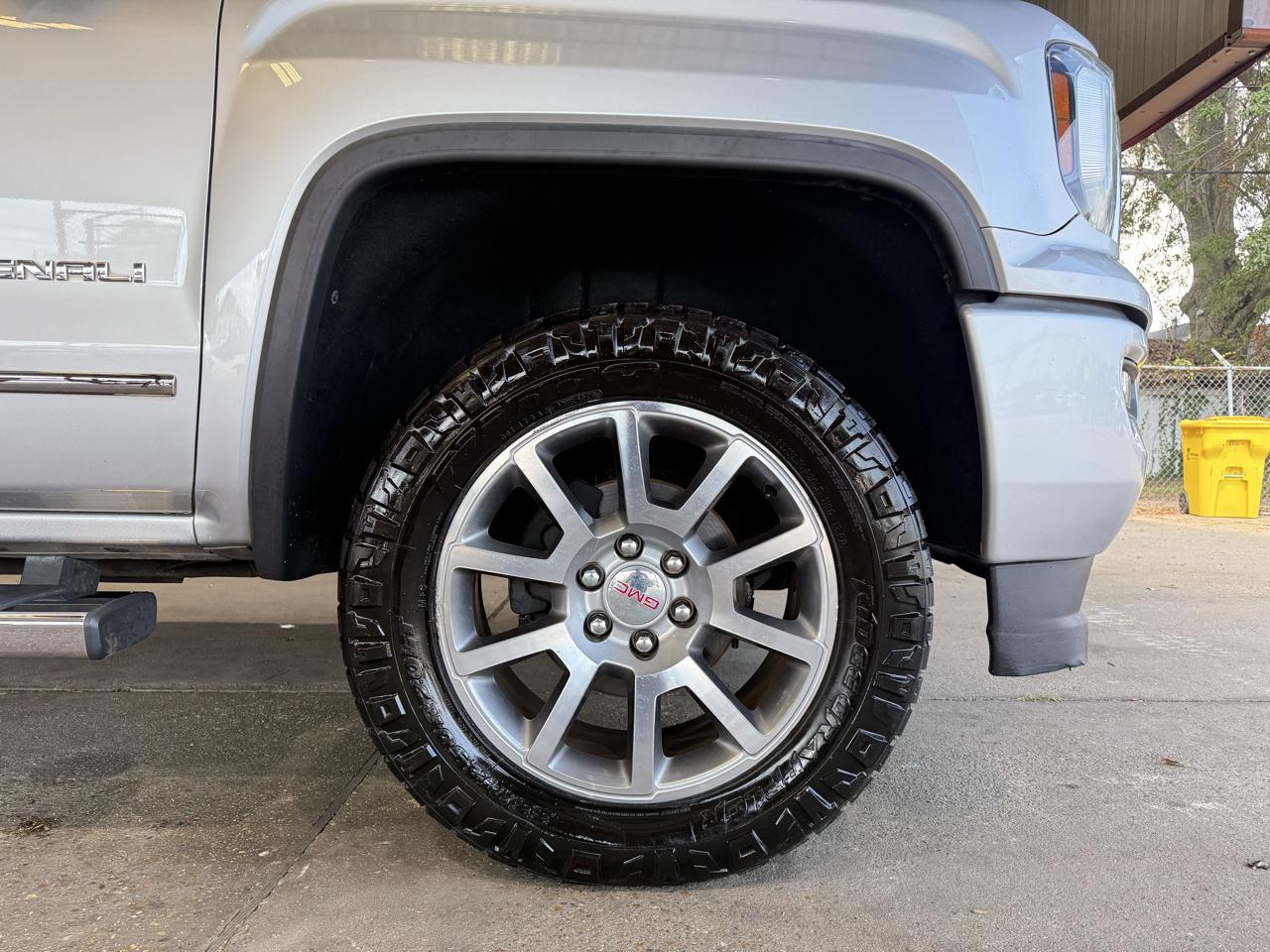 GMC Sierra photo 8