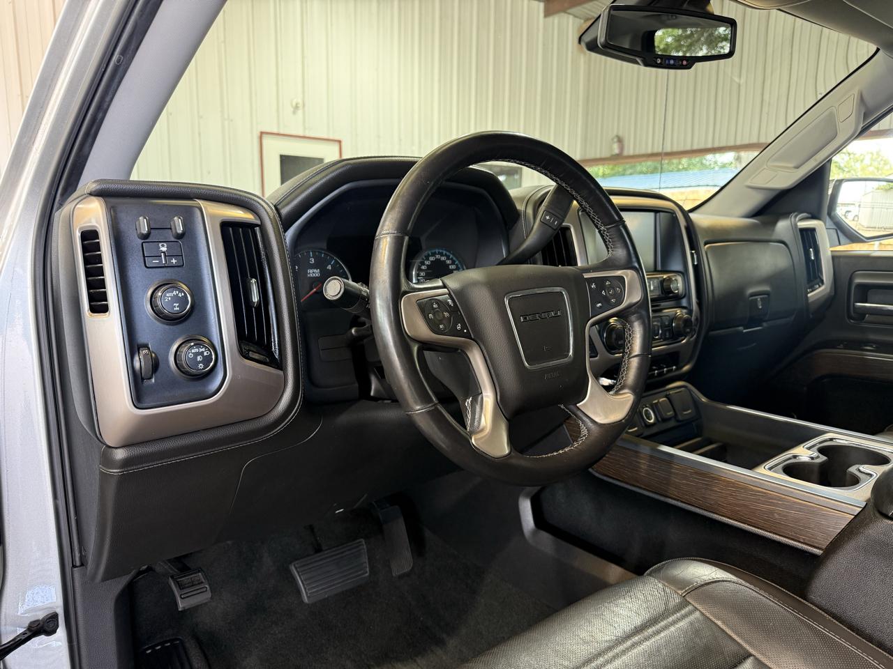 GMC Sierra photo 12