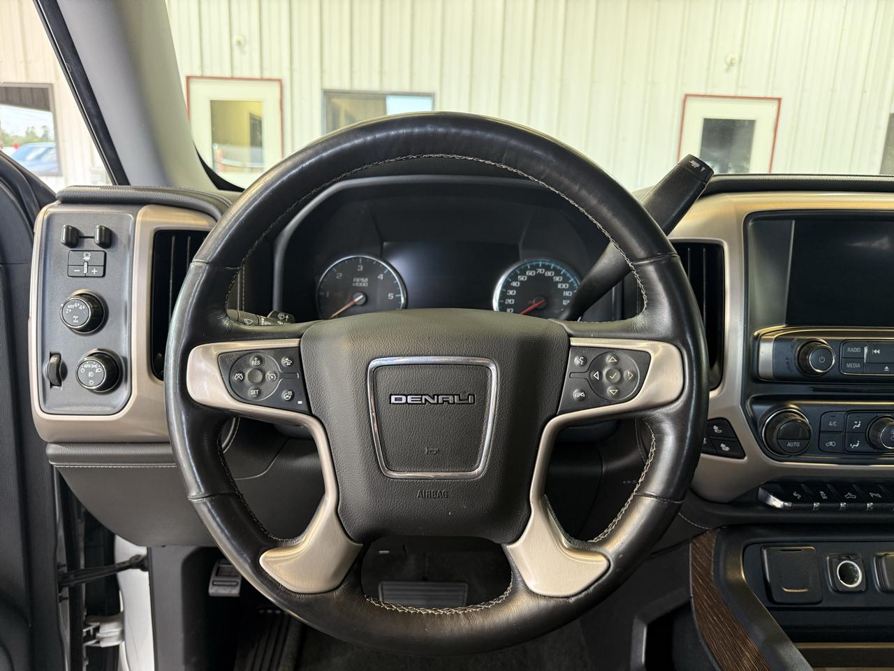 GMC Sierra photo 15