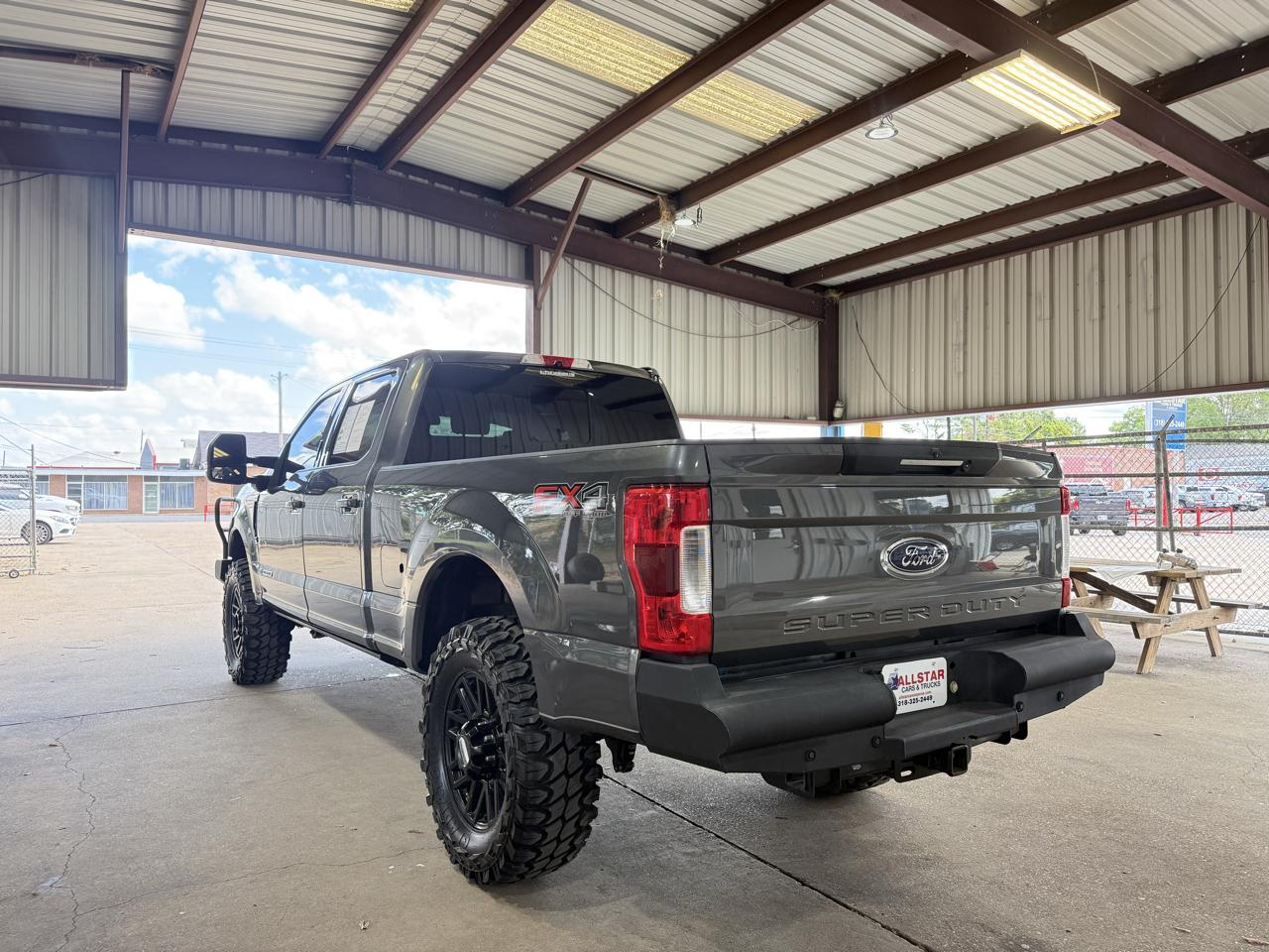 Ford F-250 photo 4