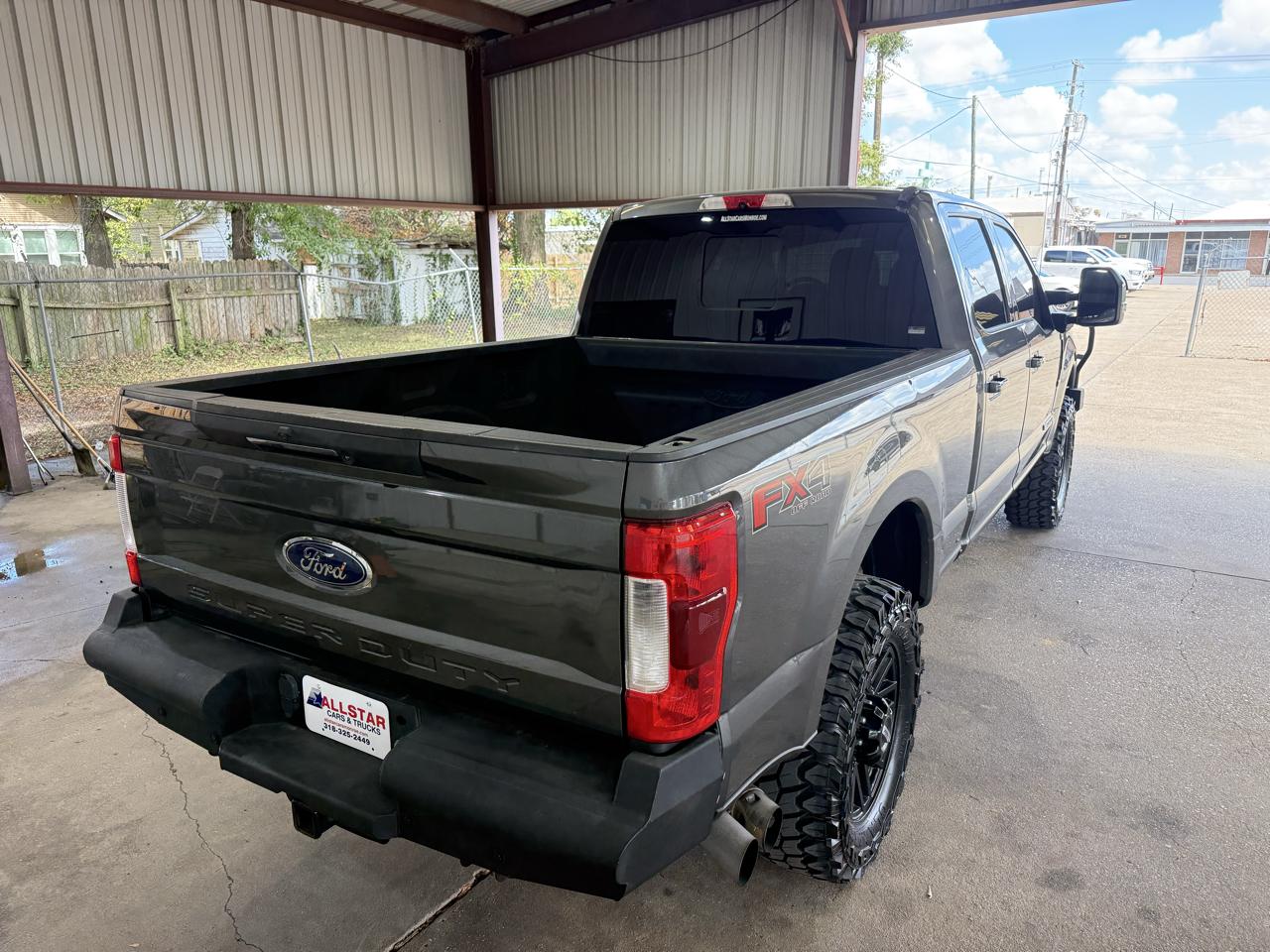 Ford F-250 photo 10