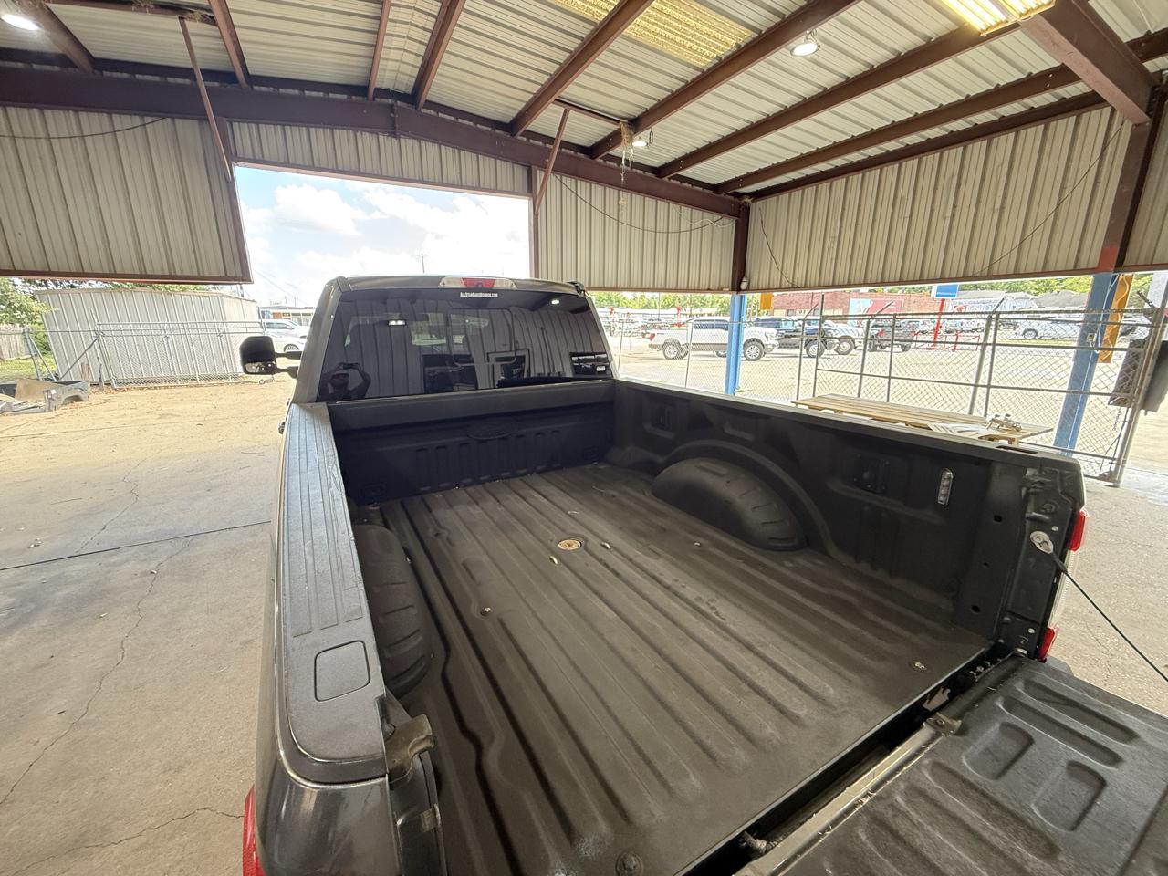 Ford F-250 photo 11