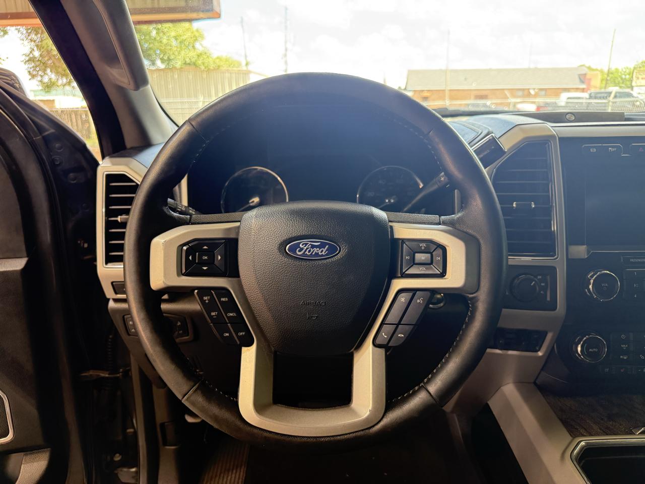 Ford F-250 photo 16