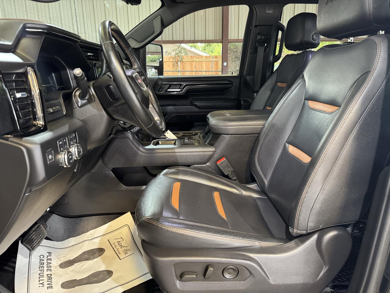 GMC Sierra 2500HD AT4 Crew Cab 4WD 2024