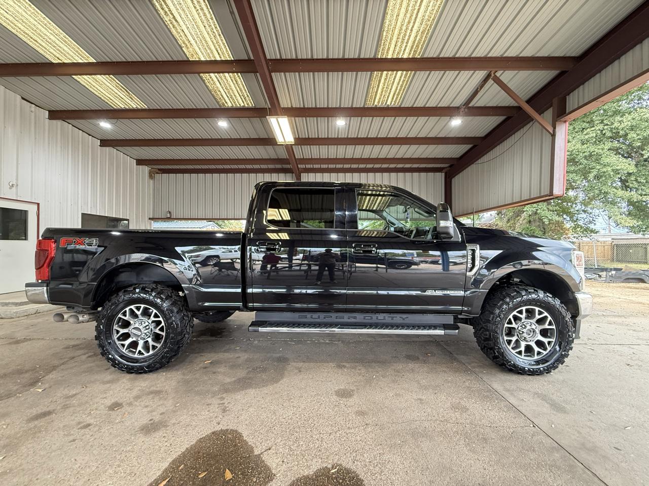 Ford F-250 SD Lariat Crew Cab 4WD 2020