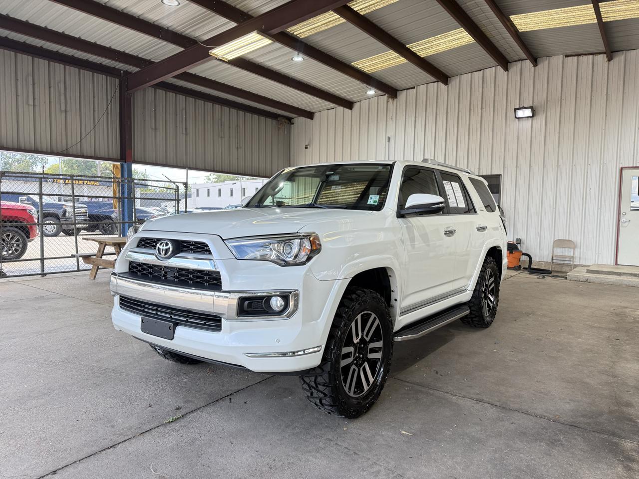 Toyota 4Runner Limited 2WD V6 2019