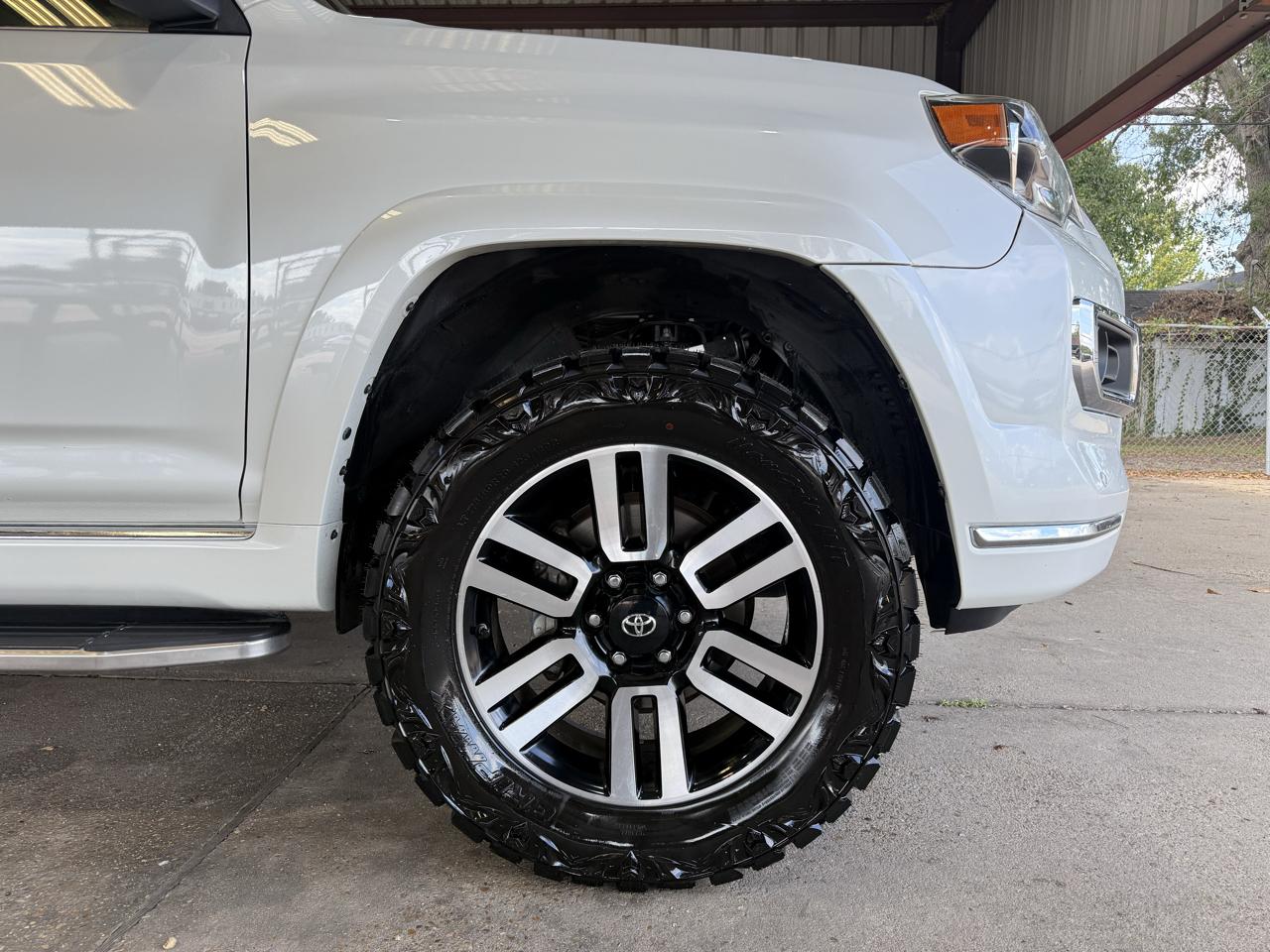Toyota 4Runner Limited 2WD V6 2019