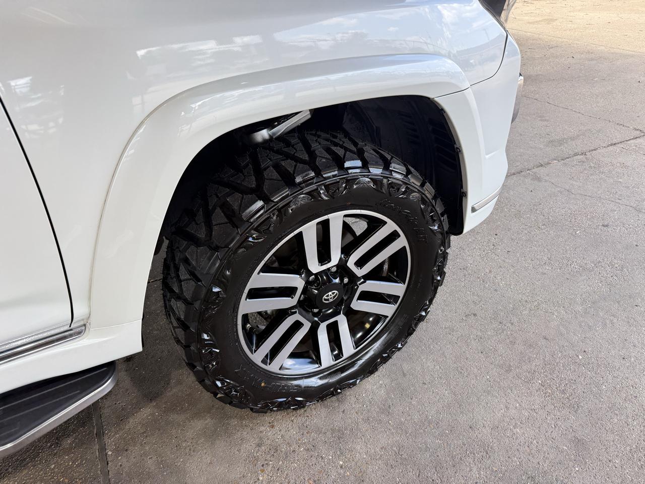 Toyota 4Runner Limited 2WD V6 2019
