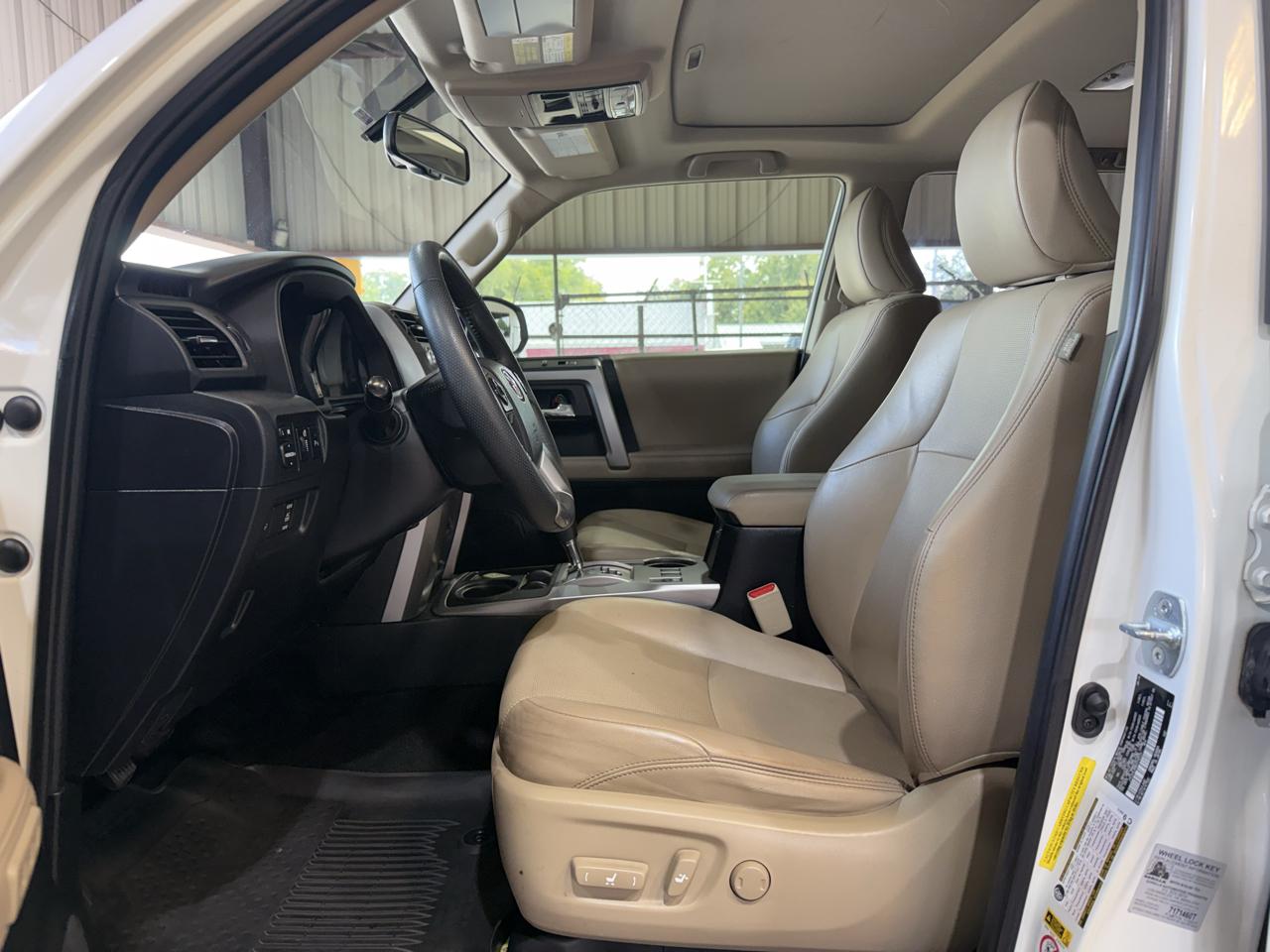 Toyota 4Runner Limited 2WD V6 2019