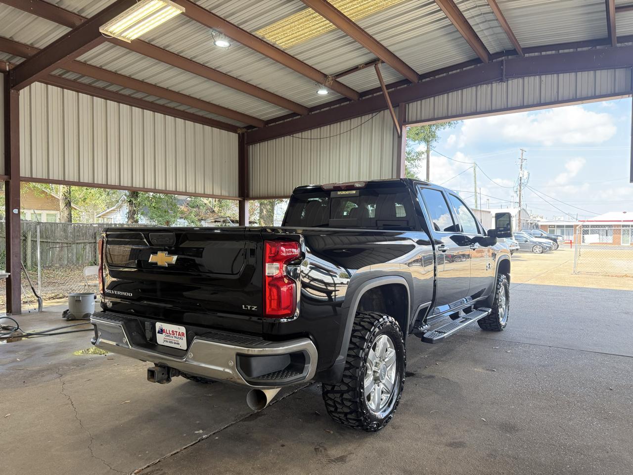 Chevrolet Silverado HD photo 5