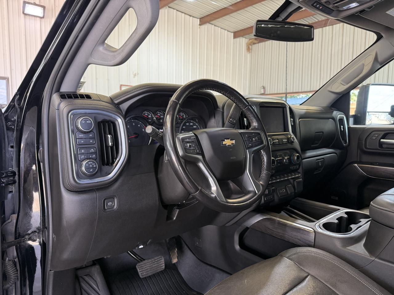 Chevrolet Silverado HD photo 12