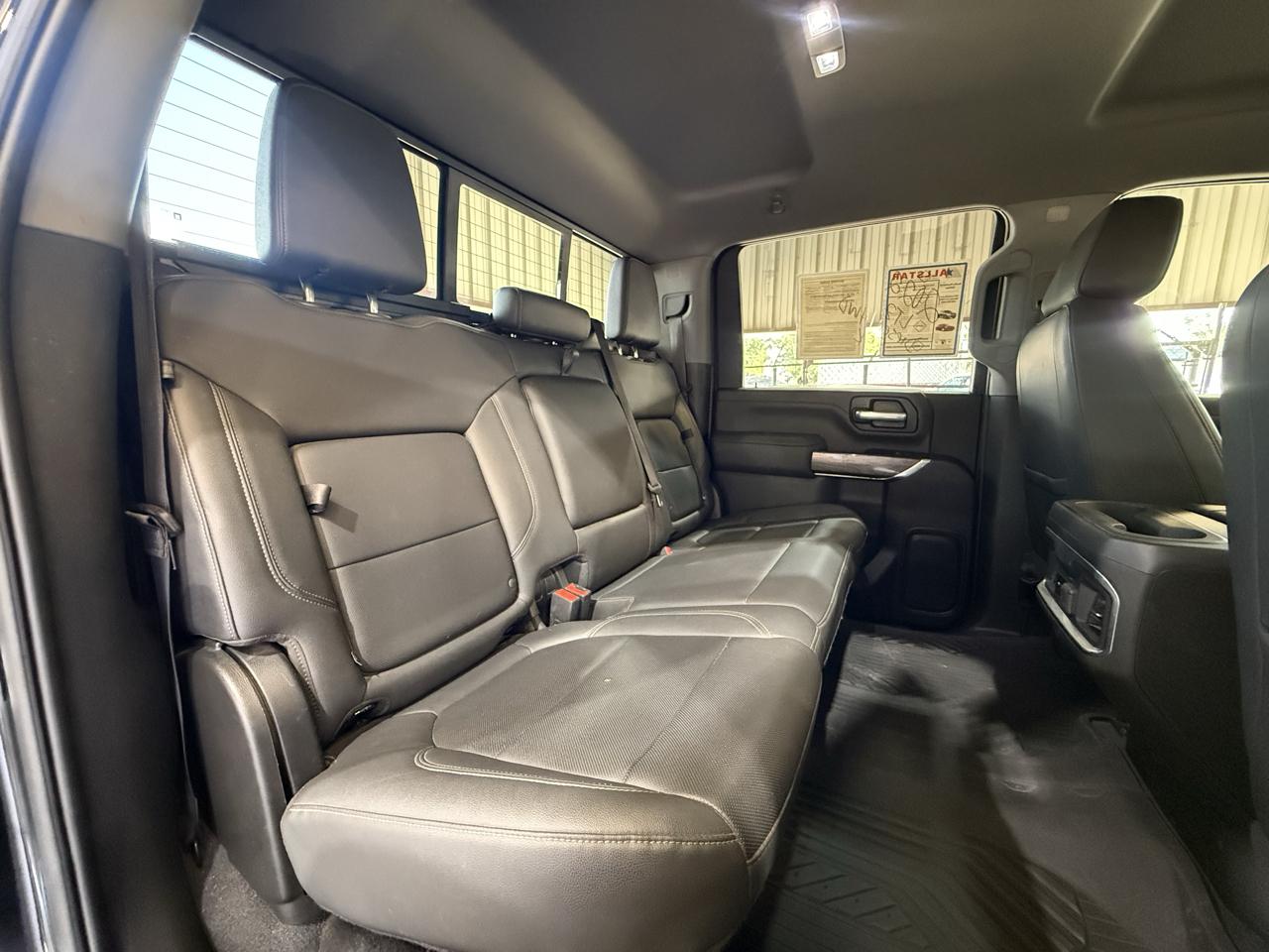 Chevrolet Silverado HD photo 22