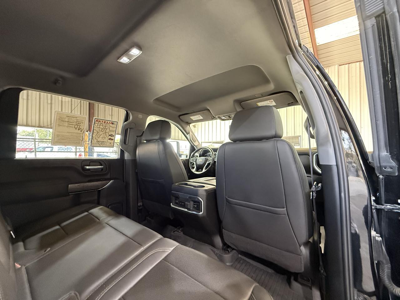 Chevrolet Silverado HD photo 23