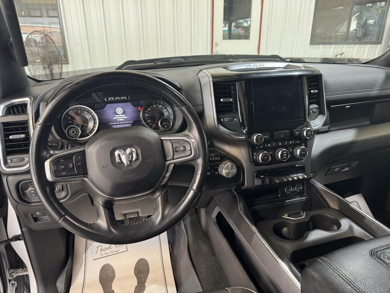 RAM 1500 Laramie Crew Cab SWB 4WD 2022