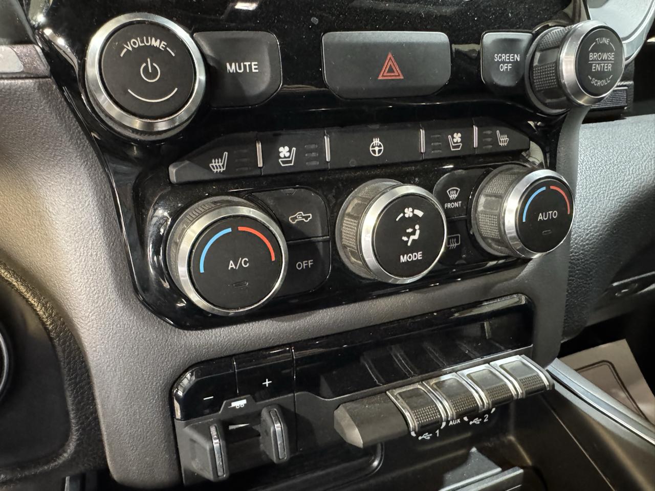 RAM 1500 Laramie Crew Cab SWB 4WD 2022