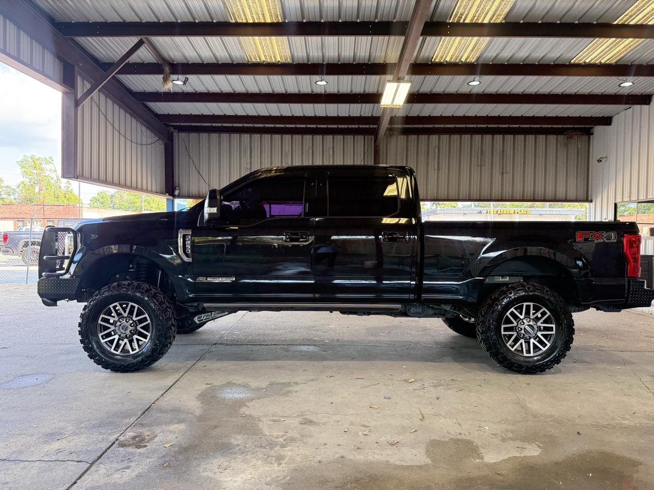 Ford F-250 SD Lariat Crew Cab 4WD 2019
