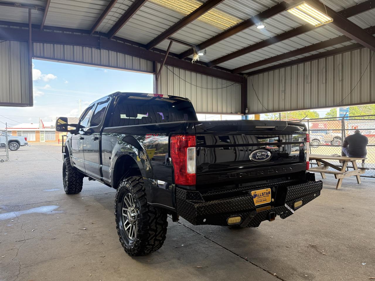 Ford F-250 SD Lariat Crew Cab 4WD 2019