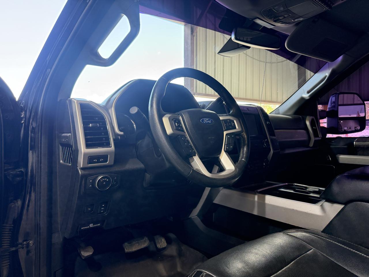 Ford F-250 SD Lariat Crew Cab 4WD 2019