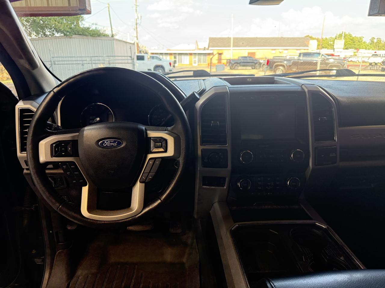 Ford F-250 SD Lariat Crew Cab 4WD 2019